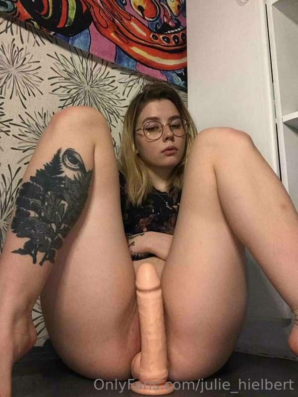 My bunny is so lonely rn, can u help her to cum?😘⤵️

https:/..
