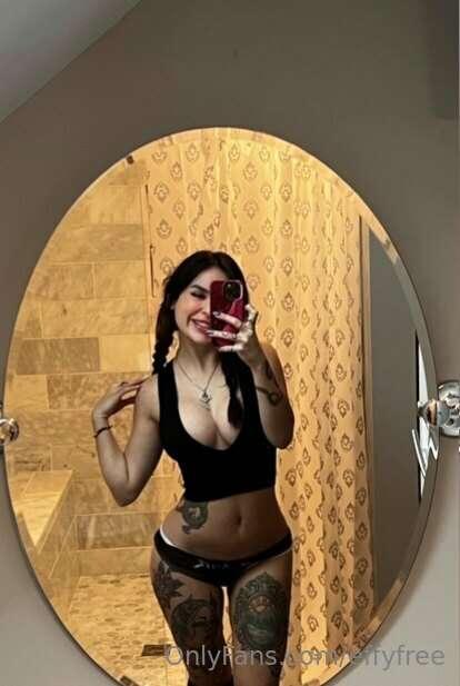 Getting my full tits and pussy OUT OF THESE CLOTHES🥵