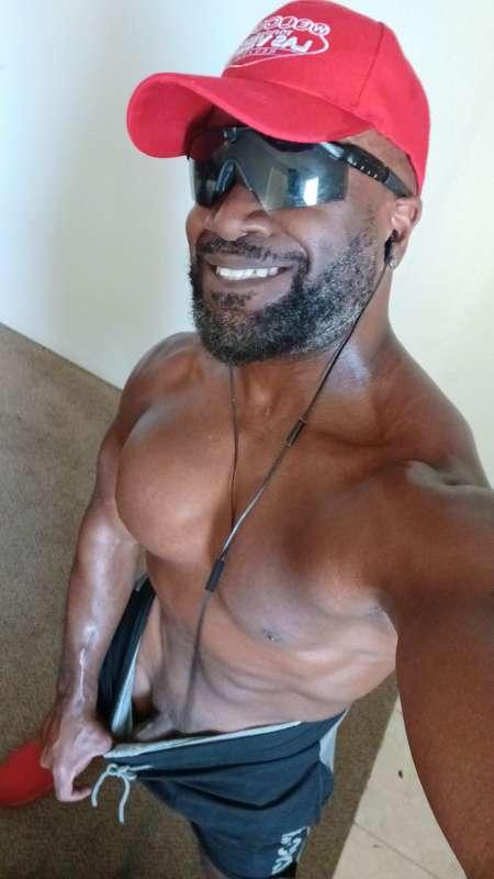 🏃‍♂️ JUST GOT DONE WITH MY 3-MILE RUN!!

(*Leave a $5 tip if..