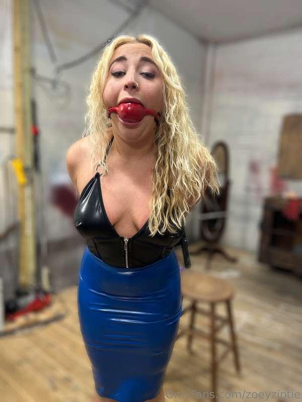 I NEEED a ball gag this big!!😍🤤🤤 I love it - who wants to bu..
