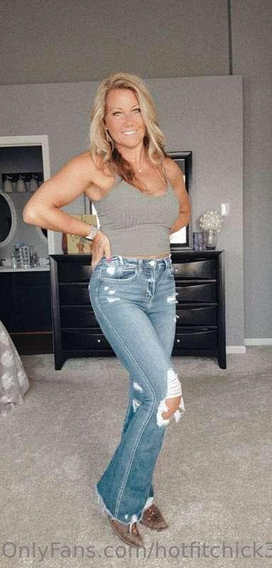 Happy Monday!!  Thought maybe you’d want to see what I look ..