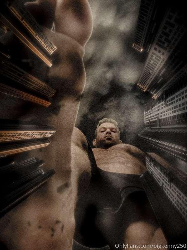 Who is ready to get CRUSHED by the GIANT?? Cool fan edit 💪🏼🦶..