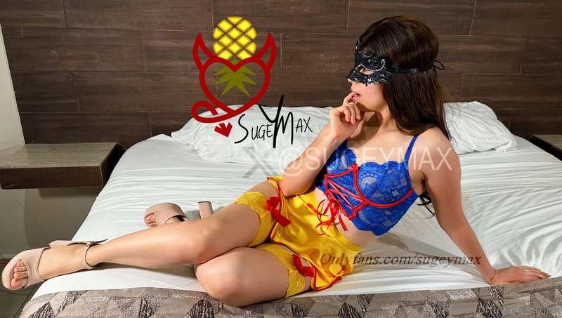 Sexi time!! 🧡💙❤️