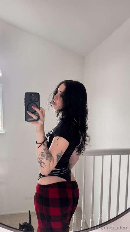 enjoying the view? or should i lower it a bit more? 😈