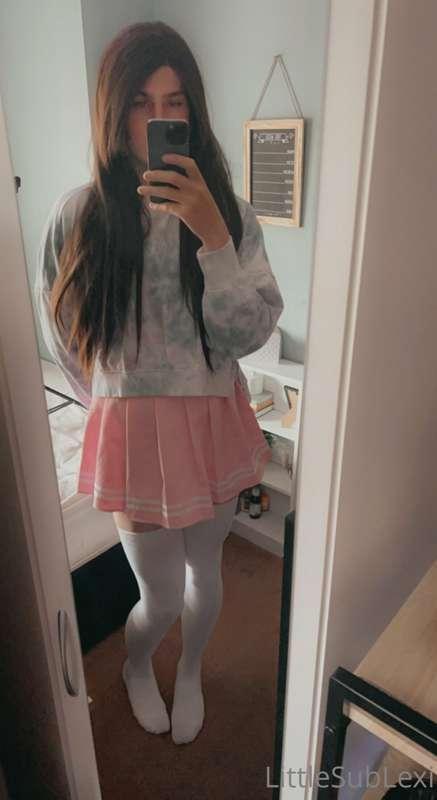🌸 put a new outfit together 🌸

Does it look cute? I definite..