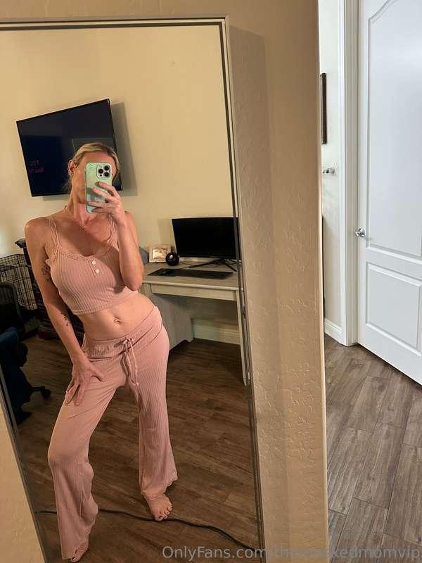 Pajama party 🎉 