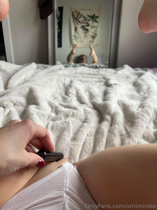 Waking up feeling really horny is the best😍