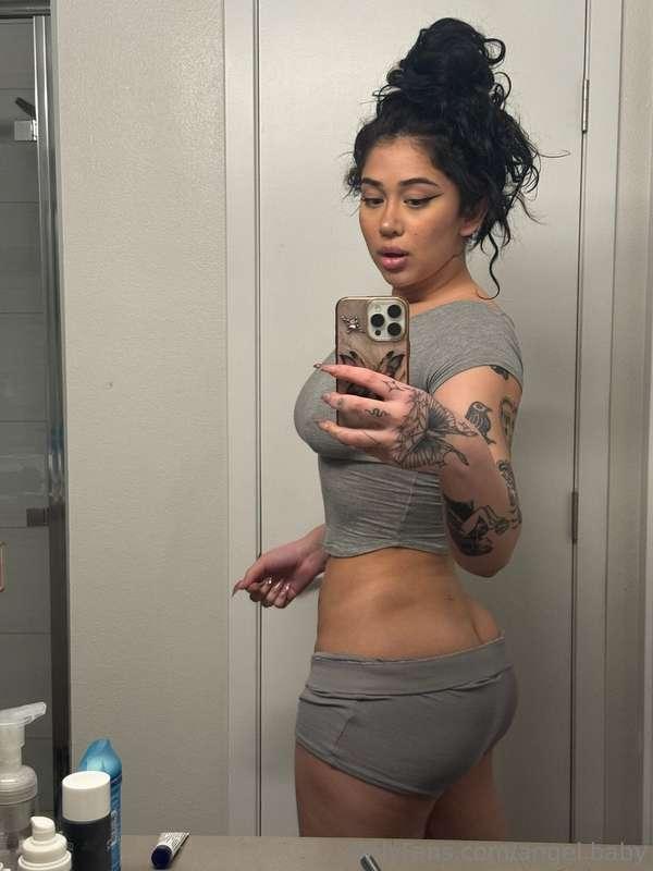 What are you doing right now baby? 🤔 I can’t sleep without c..
