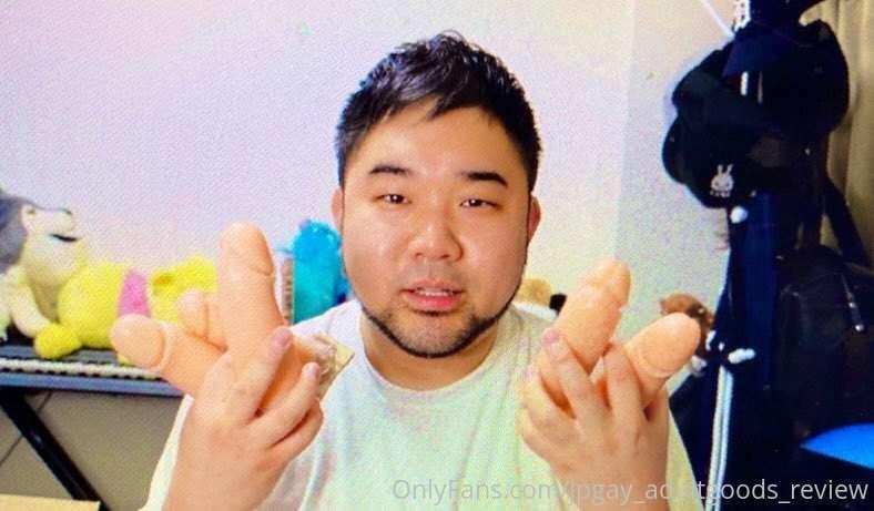 今回作成した僕のちんこのディルドを欲しい人いますか？日本国内送料込みで5500円で販売しようかと思っています。今回作成し..