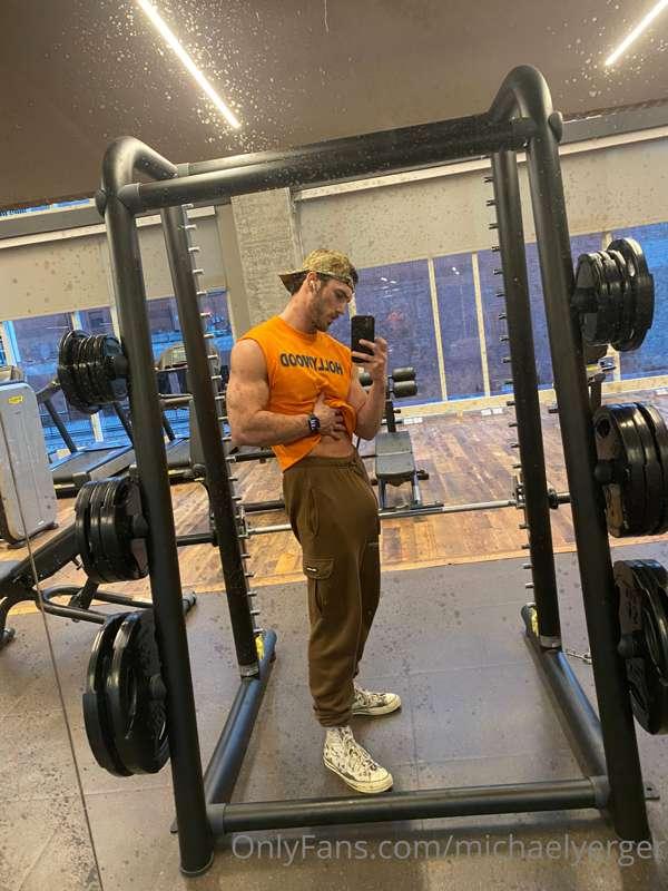 I keep getting distracted during my workouts and can’t figur..