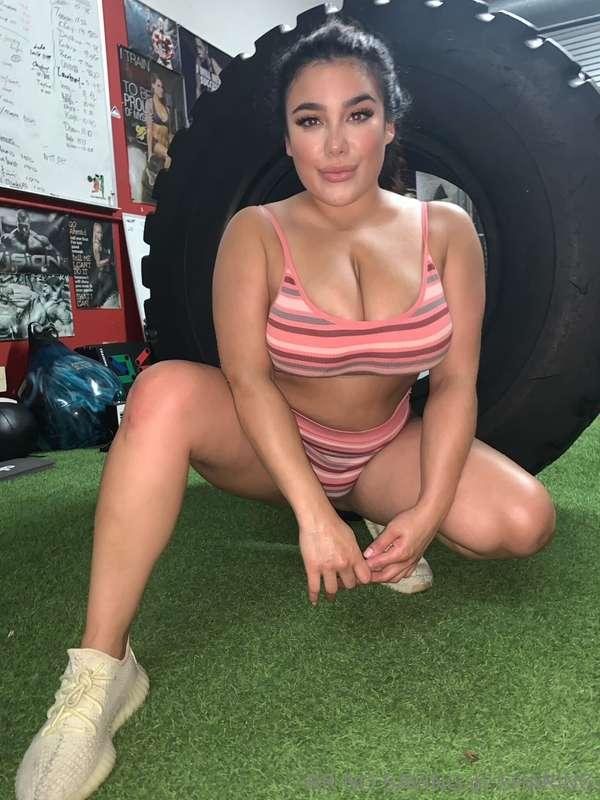 Work out with me ? 🔥