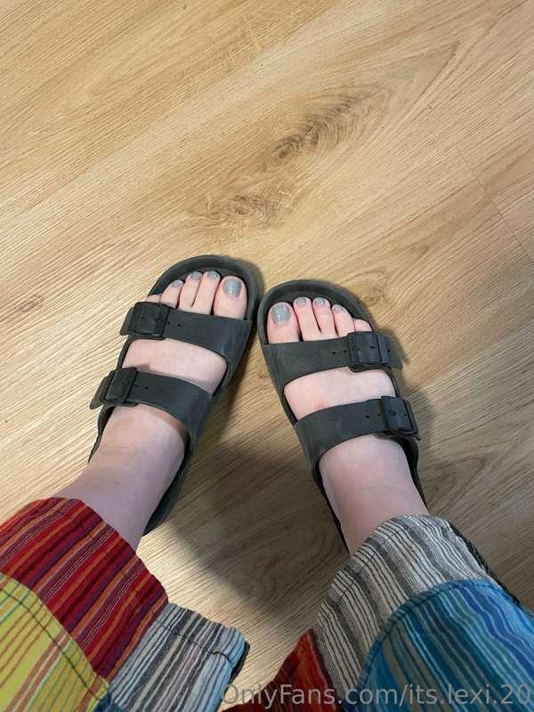 Got my toes done! If you want to see more of them, consider ..