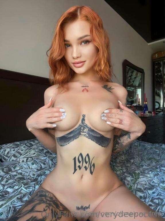 *@soffi_fire is an insatiable candy, just look at her ass!*
..