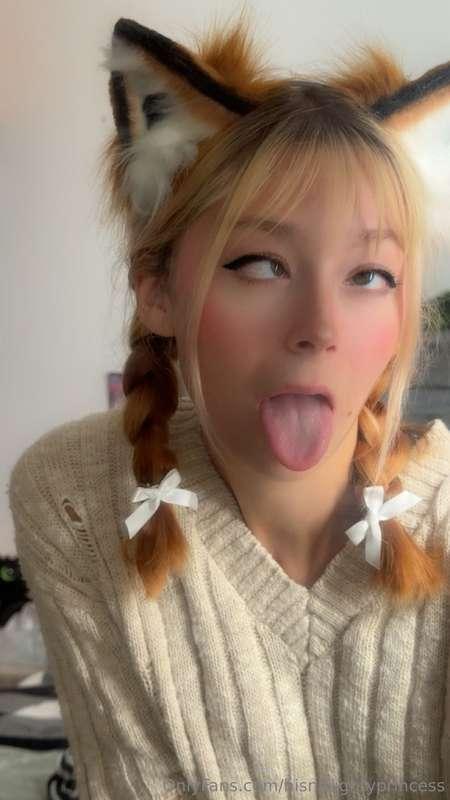 I wanna see some tributes 😼