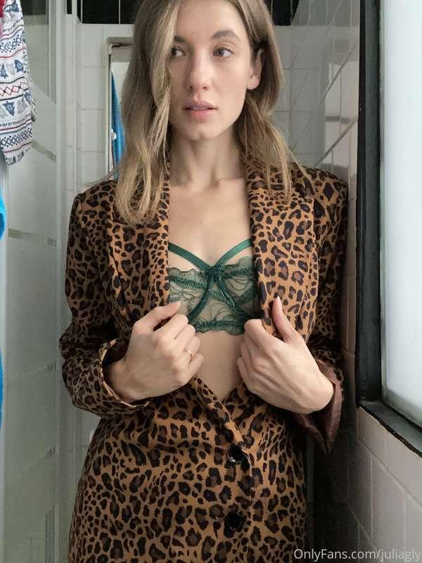 juliagly image #0