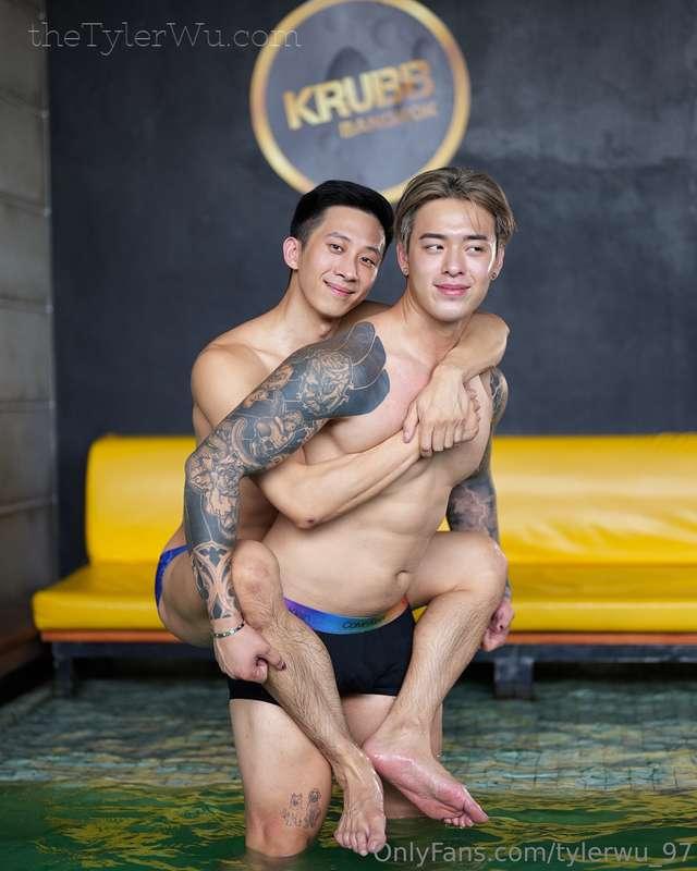 Serious or silly? Get ready for a flip fuck with Titus, comi..