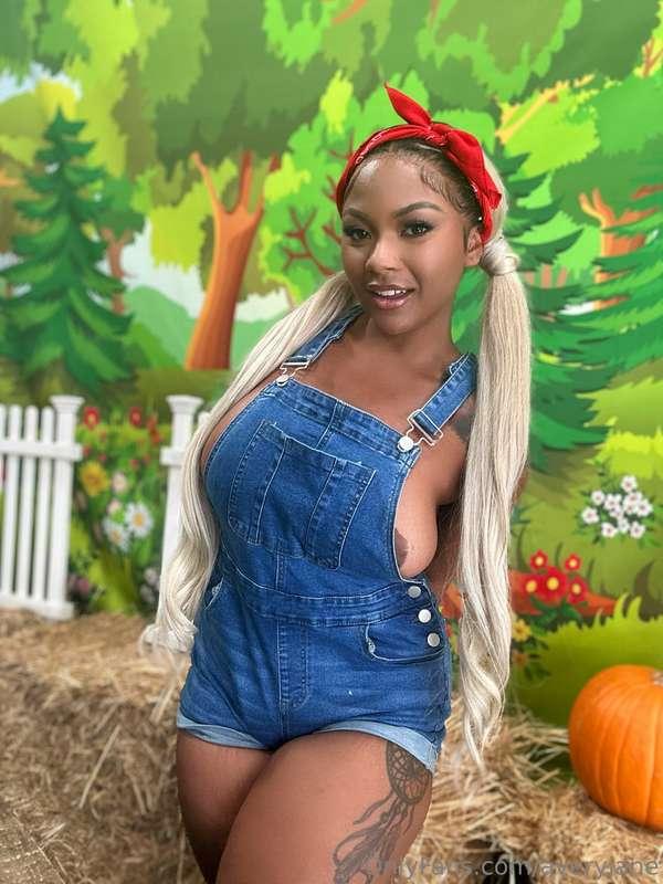I had so much fun on set for AdultTime today 🥰