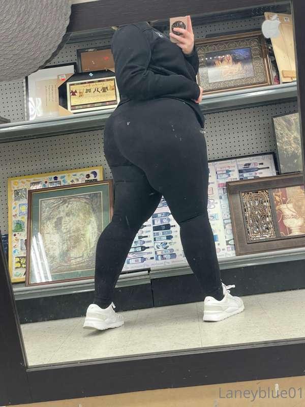 Help me buy more leggings!!! 
Anyone who donates at least $2..