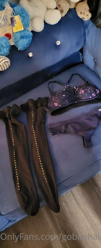 Blue floral lingerie & black thigh highs