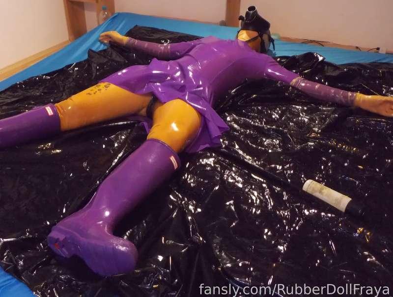 rubberdollfraya image #3