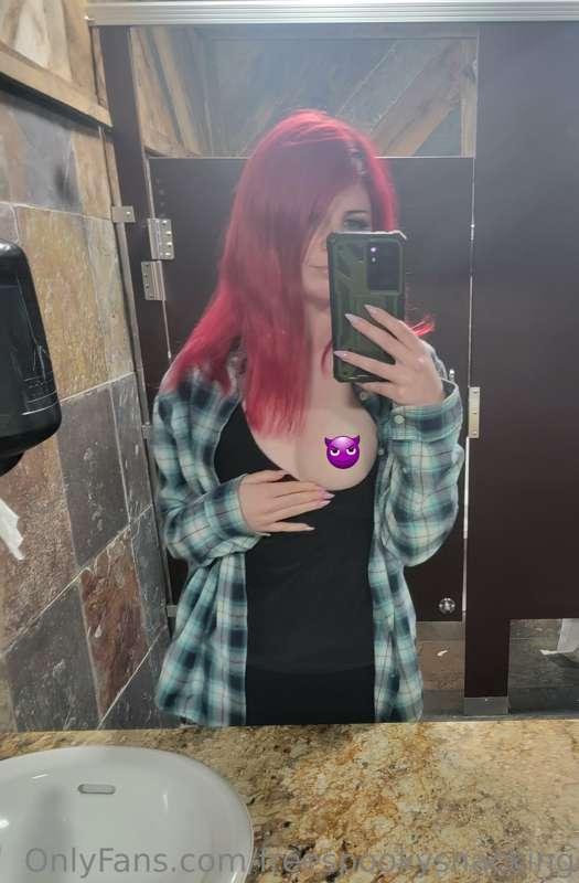 This bralette makes my boobs look 🔥🔥