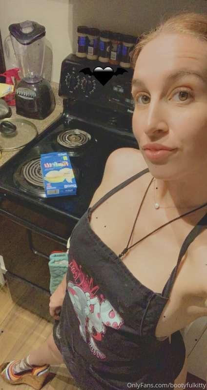 My Birthday is Sunday so time to bake a cake 🎂  What’s ur fa..
