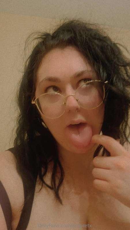 Sexting session highlights ✨️
Titties mostly with one pussy ..
