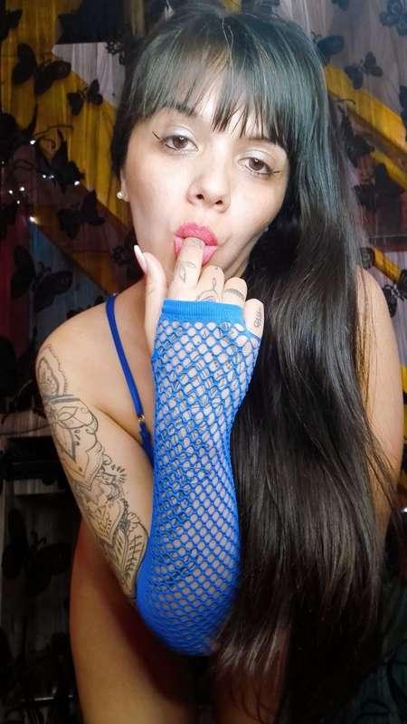 I'd like to have your cock in my mouth 👅🔥