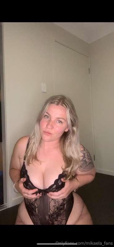 Which one do you like better?? 🥵
