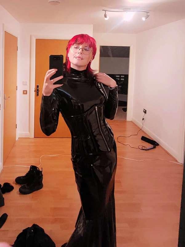 What would you think if i started doing more latex content 💓