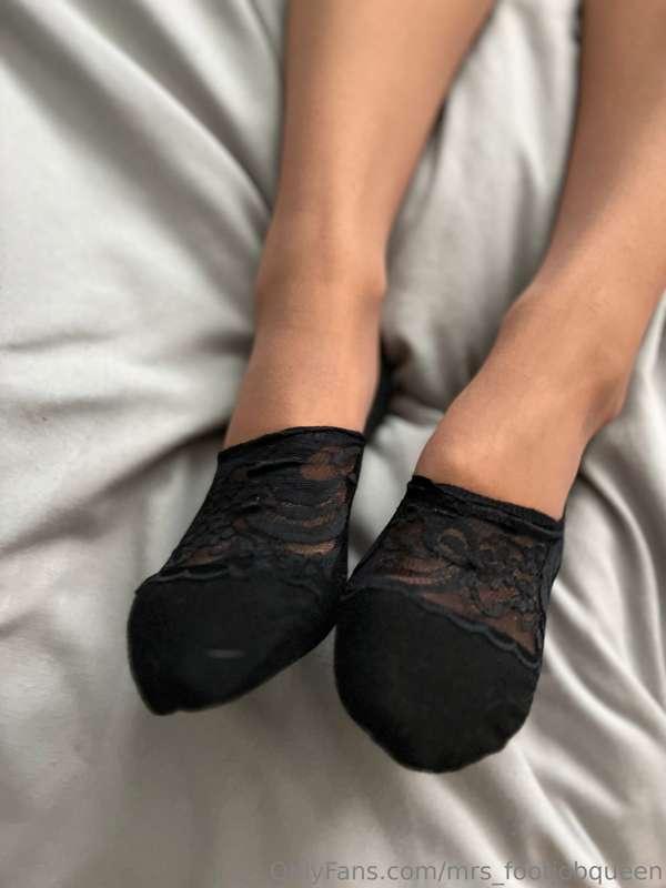 mrs_footjobqueen image #1