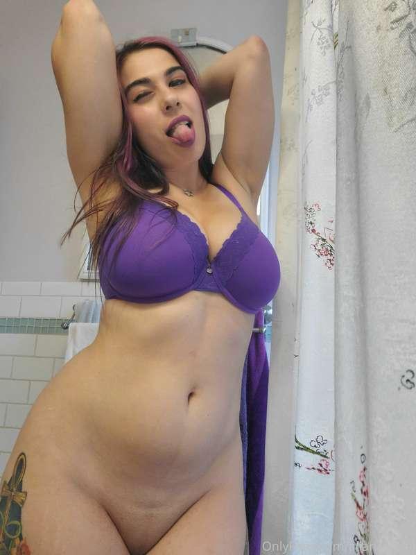 Shooting content for some of you sexy devils, I couldn't res..