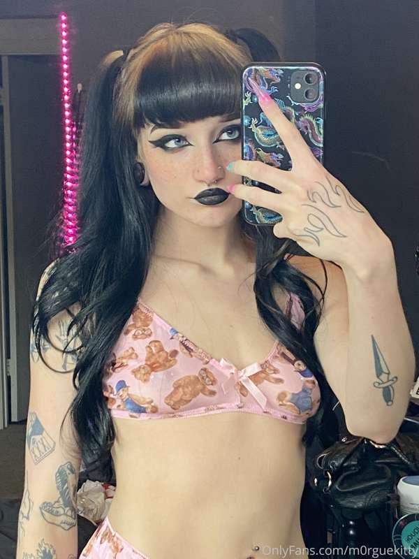 little strip tease video at the end 🤍🤍😌