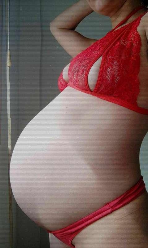Hey! 👋 Look how my belly has grown!! Can you help me with a ..