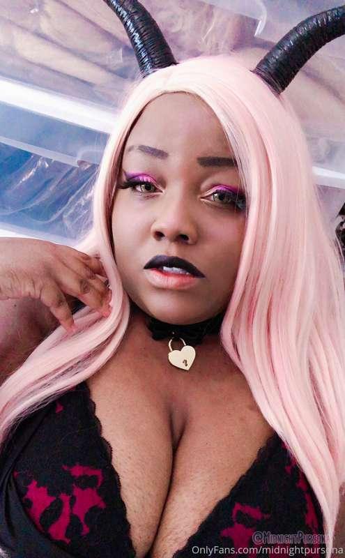 I just wanted to share some Spicy Shyienne Selfies. Being a ..