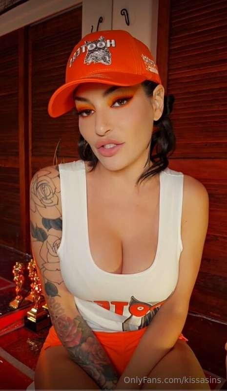 hiiii what's your biggest kinkiest role play idea?!