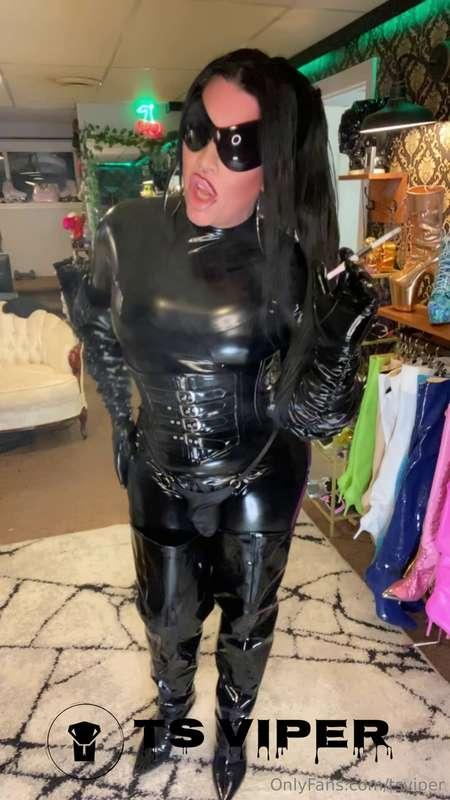 EARLY RESEASE MASSIVE CUMSHOT PVC LATEX CLA MISTESS CUMSHOT