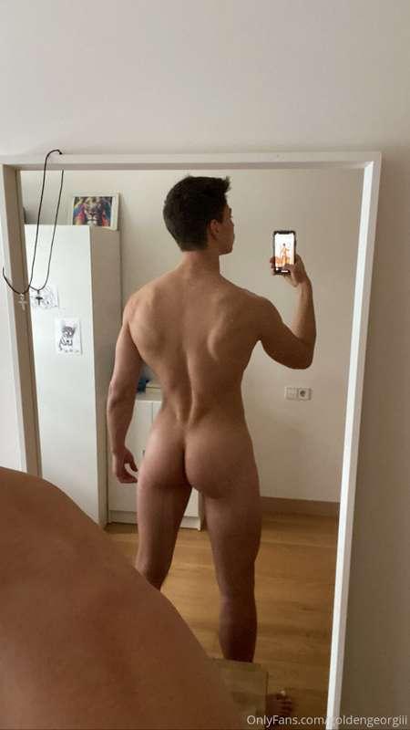 Booty 🍑😘