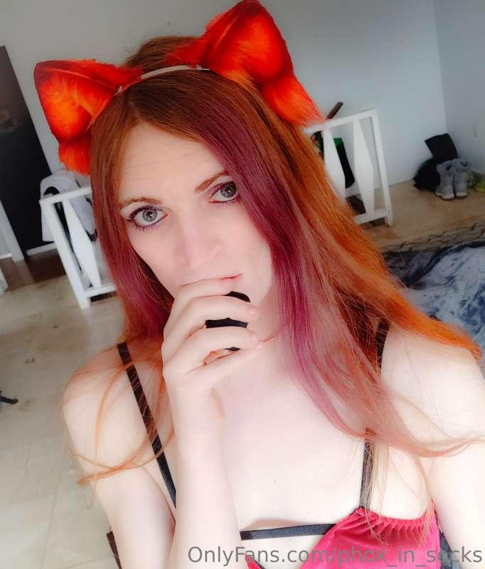 A lil set of photos and a couple lil videos :3 

Cummy toy g..