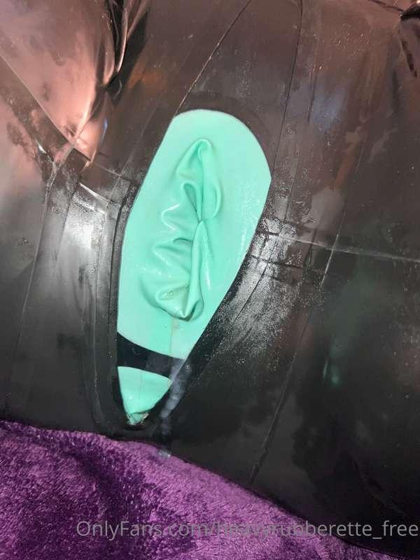 @rubber_demon got so horny after filming me and Nathan, he h..