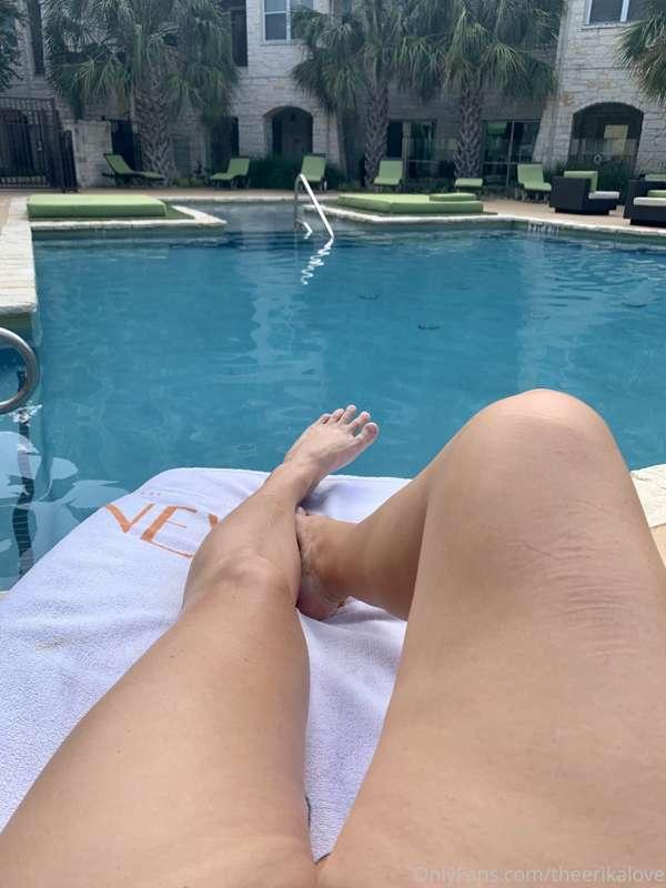 Sunday Funday at the pool! 💦