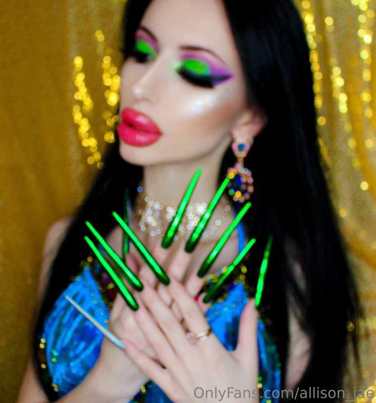 My summer green nails😼💚