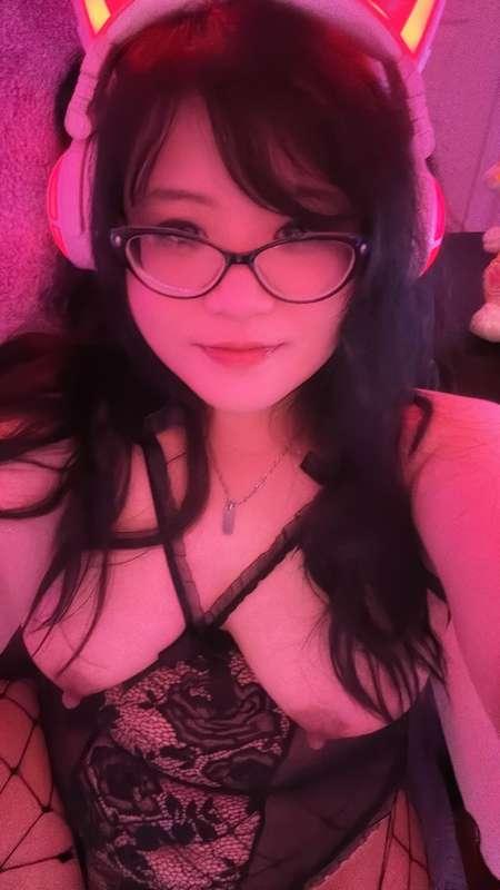 MY IRL CAM COLLAB WITH JINXY STARTS NOW!!!🔥
CUM PLAY WITH US!! &gt;///&lt; 

https://fansly.com/live/sinnamonsuccubus
https://fansly.com/live/jinxyxo

#lewdtuber #collab #egirls #camgirls #streamer 