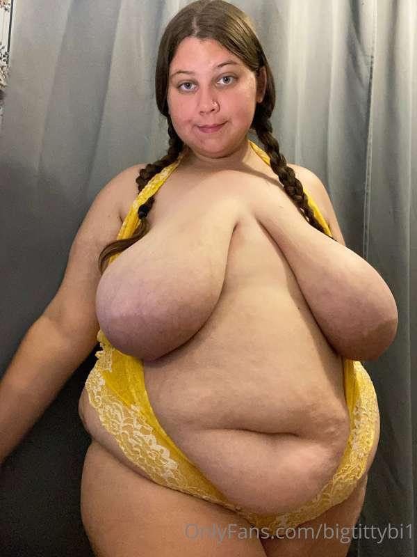 bigtittybi1 image #1