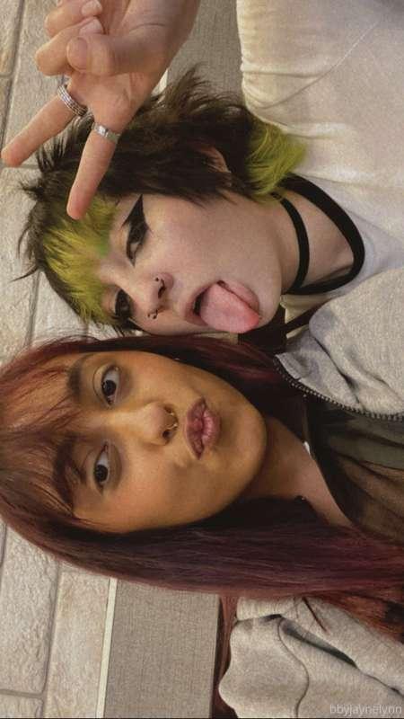 @bbyjaynelynn look how cute she is ;)