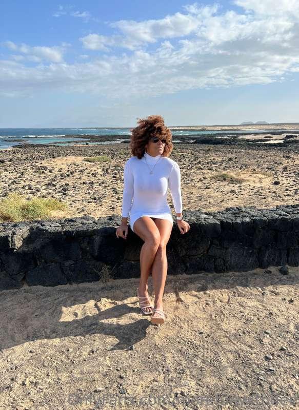 morefunwithdee image #2