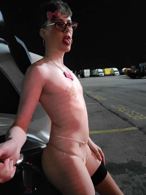 A few pictures looking like fuckmeat at the truck stop.

Add..