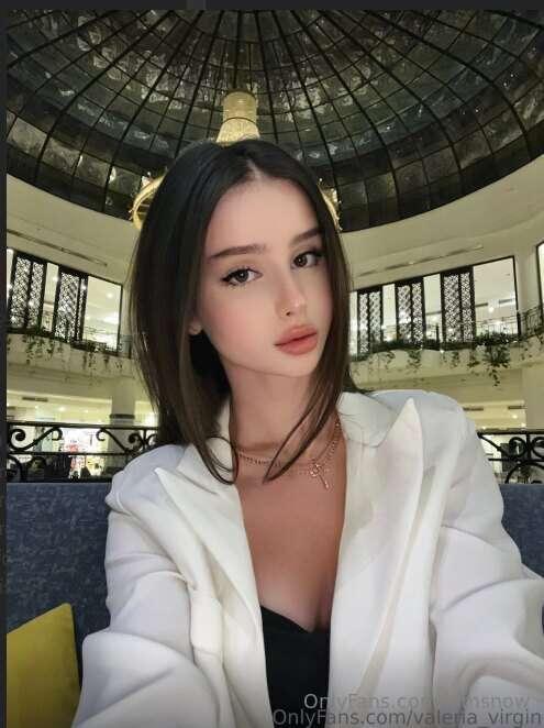 🎀𝗙𝗥𝗘𝗘 𝗢𝗡𝗟𝗬 𝗡𝗢𝗪🎀18 YEARS OLD🎀@valeria_cute_virgin @valeria_cu..