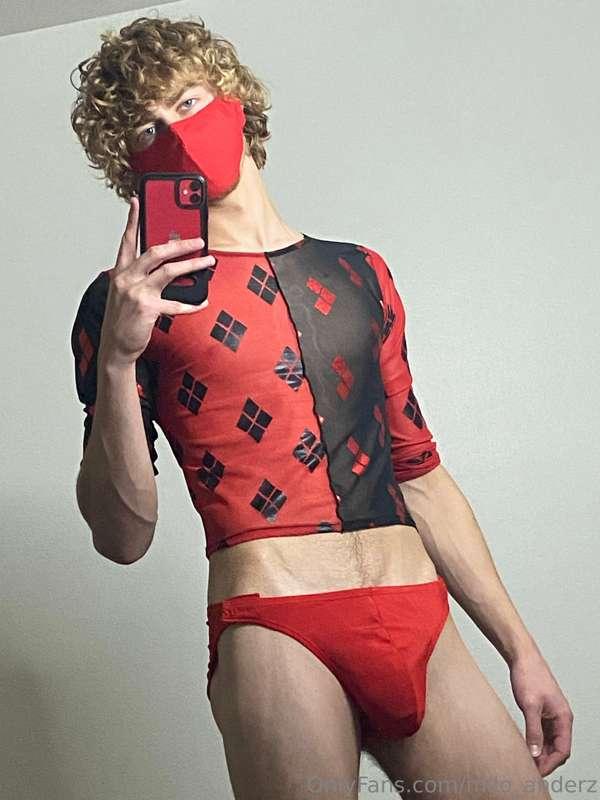 “Do you know what a harlequin is? A harlequin’s role is to s..