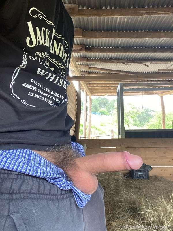 Hard work today 👨🏻‍🌾😜